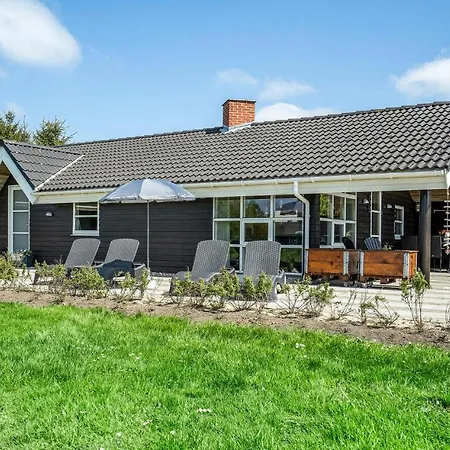 Blomstervangen Iv Holiday home *